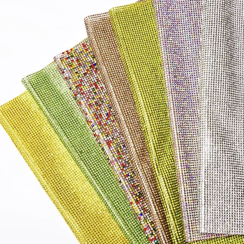Applicazione di strass da 2 mm - Hotfix Rhinestone Sheet recensione e prezzo