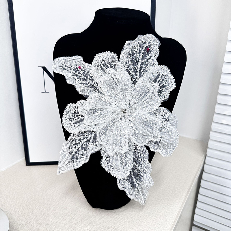 Applicazione Ricamata con Pail - Applique Patch Flower recensione e prezzo