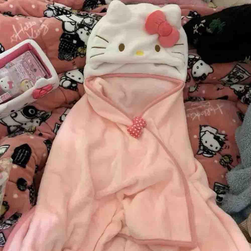 Simpatico Mantello Hello Kitty - Embellish Knit recensione e prezzo